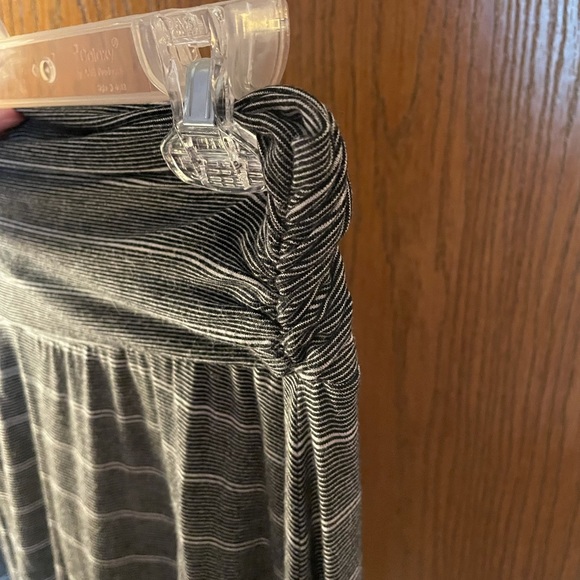 Merona Small Gray Skirt - Picture 3 of 4